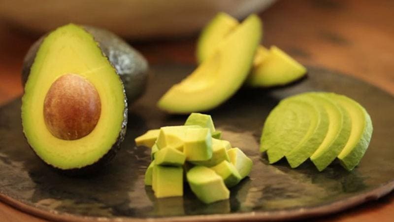 Người già ăn bơ có tốt không?